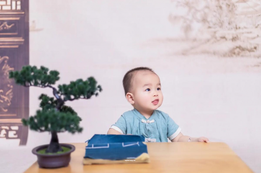 芜湖宝宝半夜吐了怎么回事 芜湖宝宝半夜吐了怎么回事